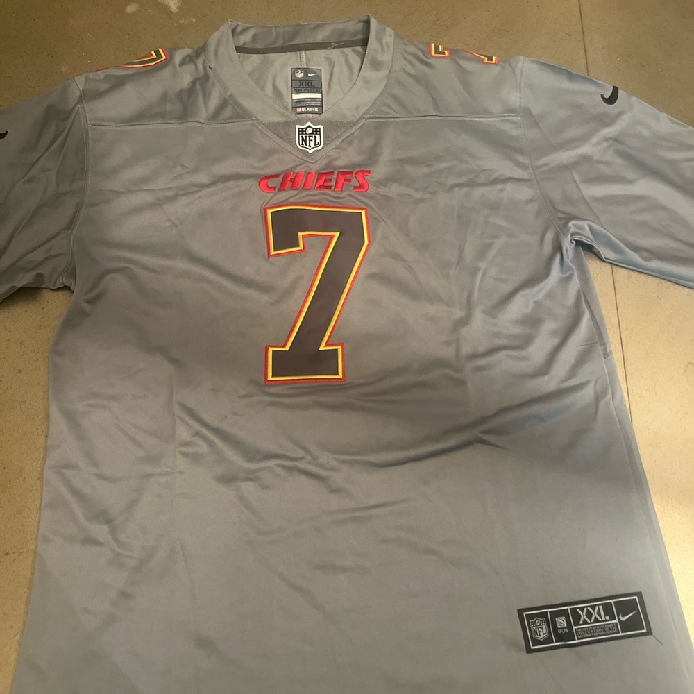 Kansas City Chiefs Nike Atmosphere Jersey - #7- Grey - Mens